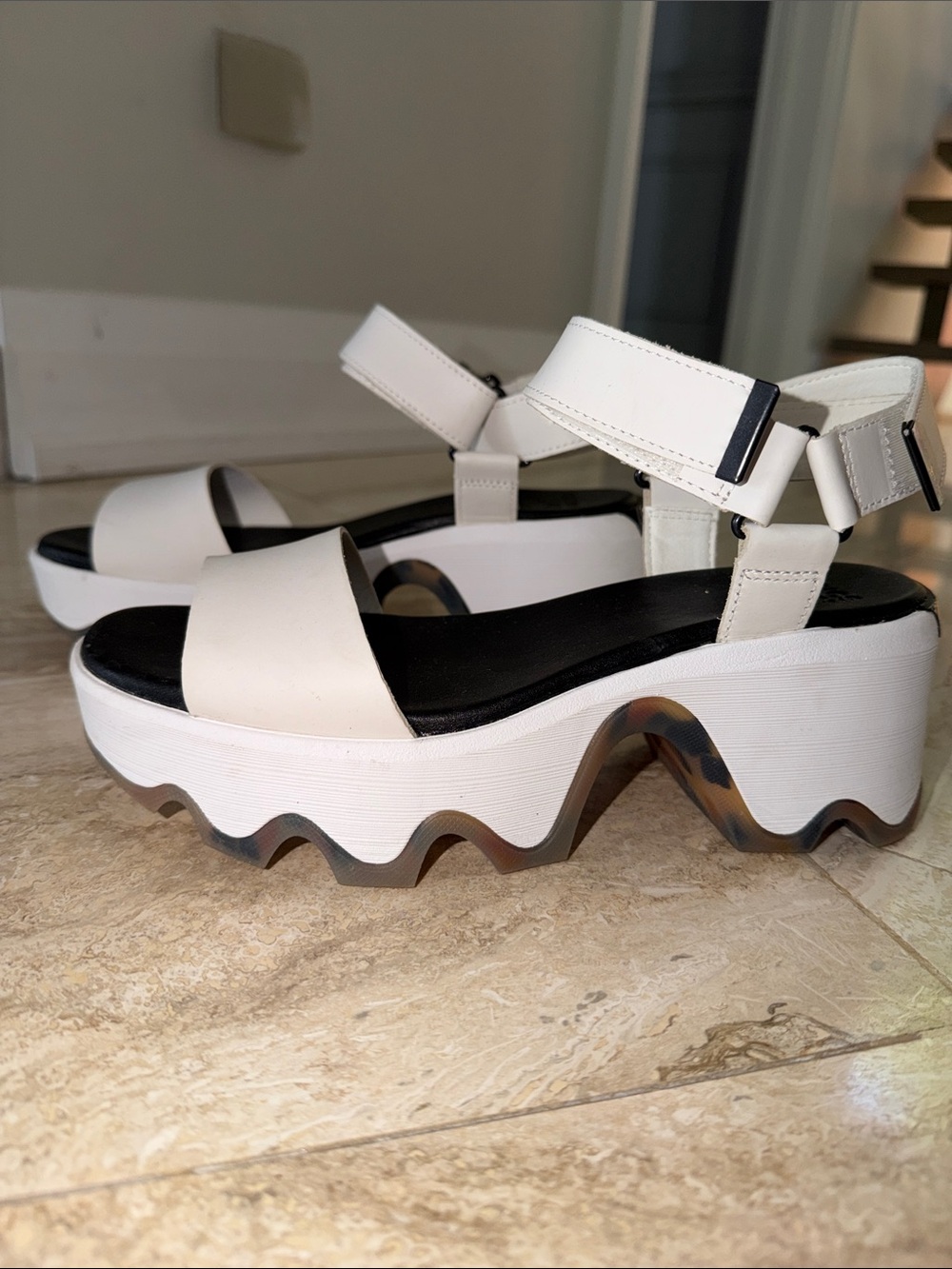 Sorel White Platform Wave Sandals - Women's Comfortable Summer Shoe